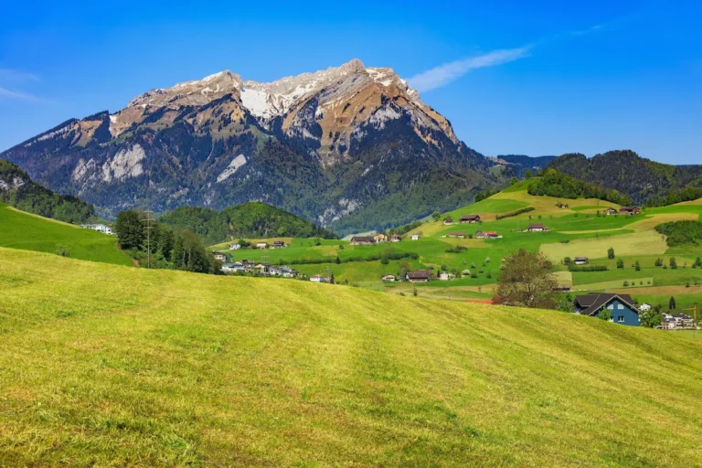 Mount Pilatus vs Mount Rigi day trip comparison from Lucerne
