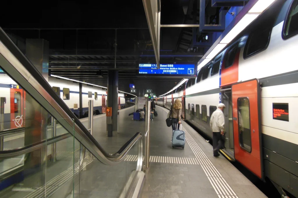 Zurich airport to city center train at Zürich Flughafen station